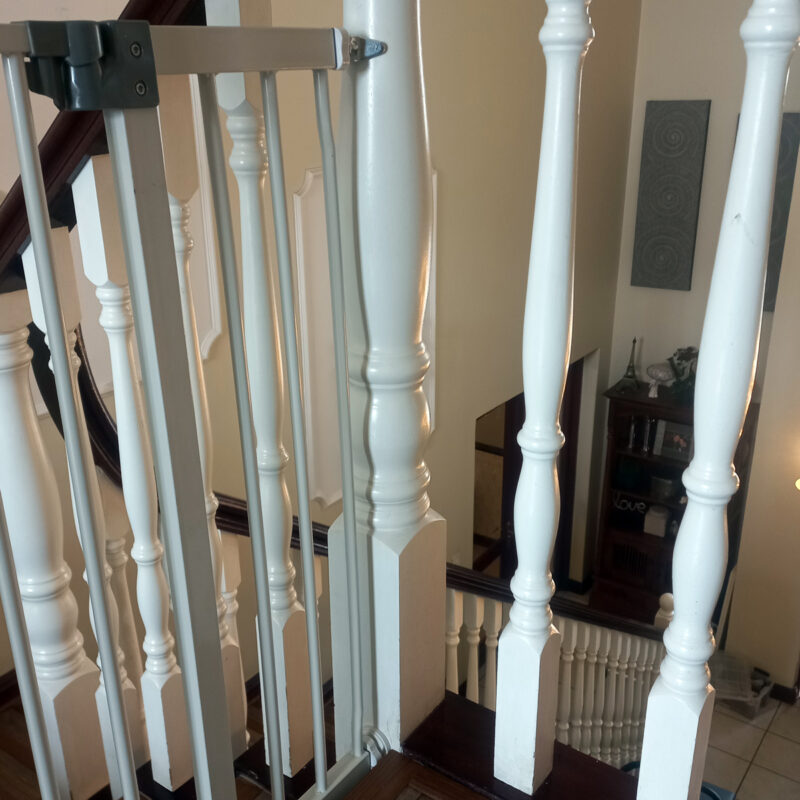 baby-safety-gate-round-banister-adaptor