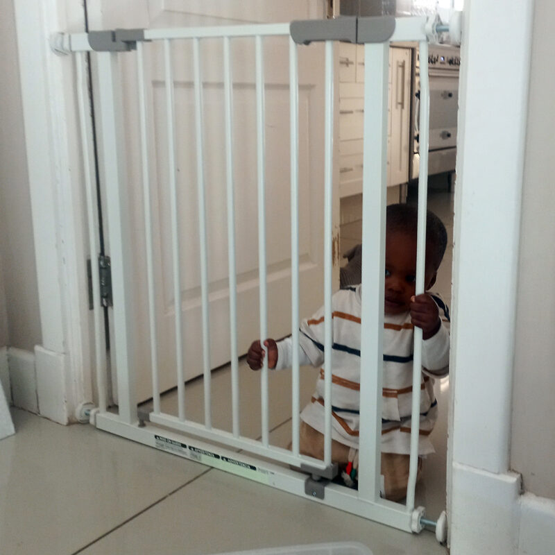 standard-size-baby-safety-gate-for-doorway