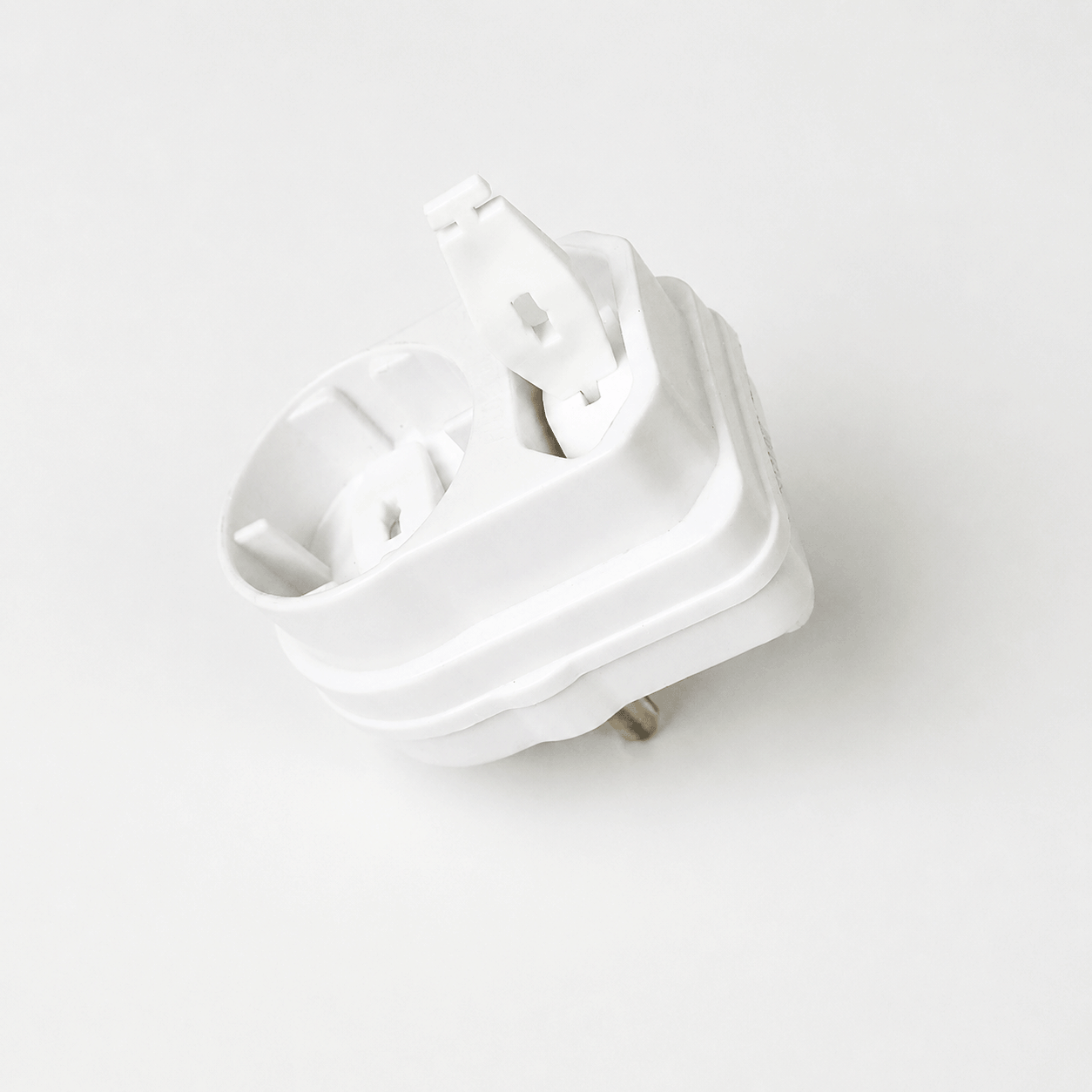 childproof-2-pin-plug-protectors-sa-version
