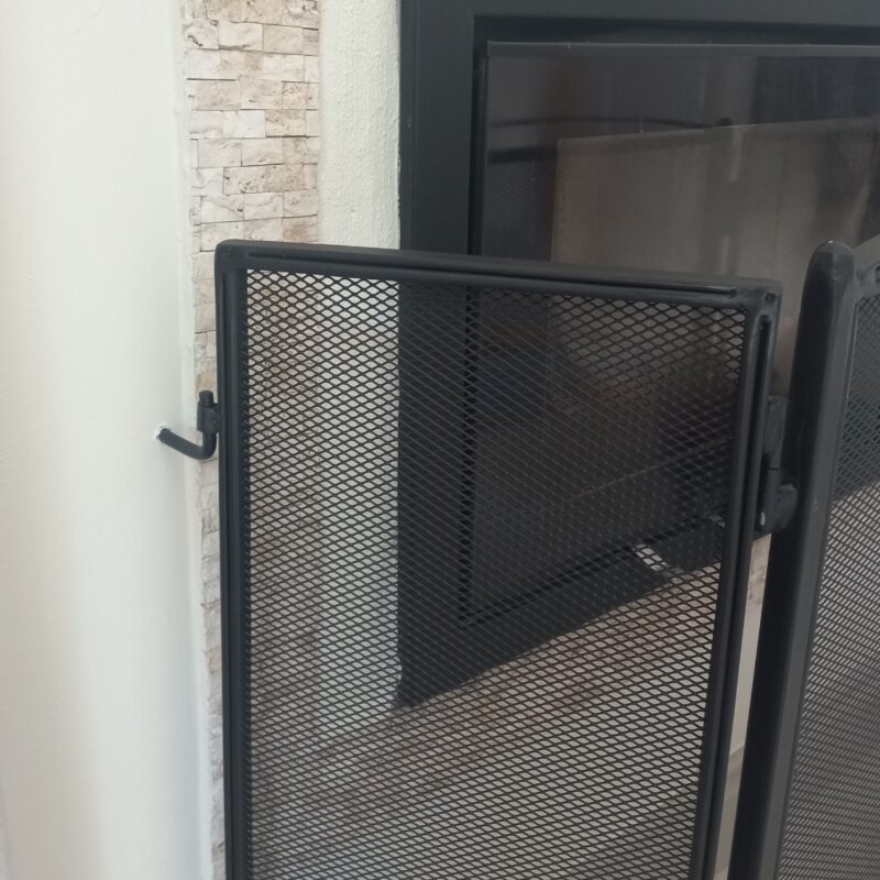 child-proof-firescreen-l-shaped-mounting-unit