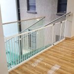 dreambaby-xtra-wide-hallway-gate-with-1m-and-54cm-extensions-reinforced