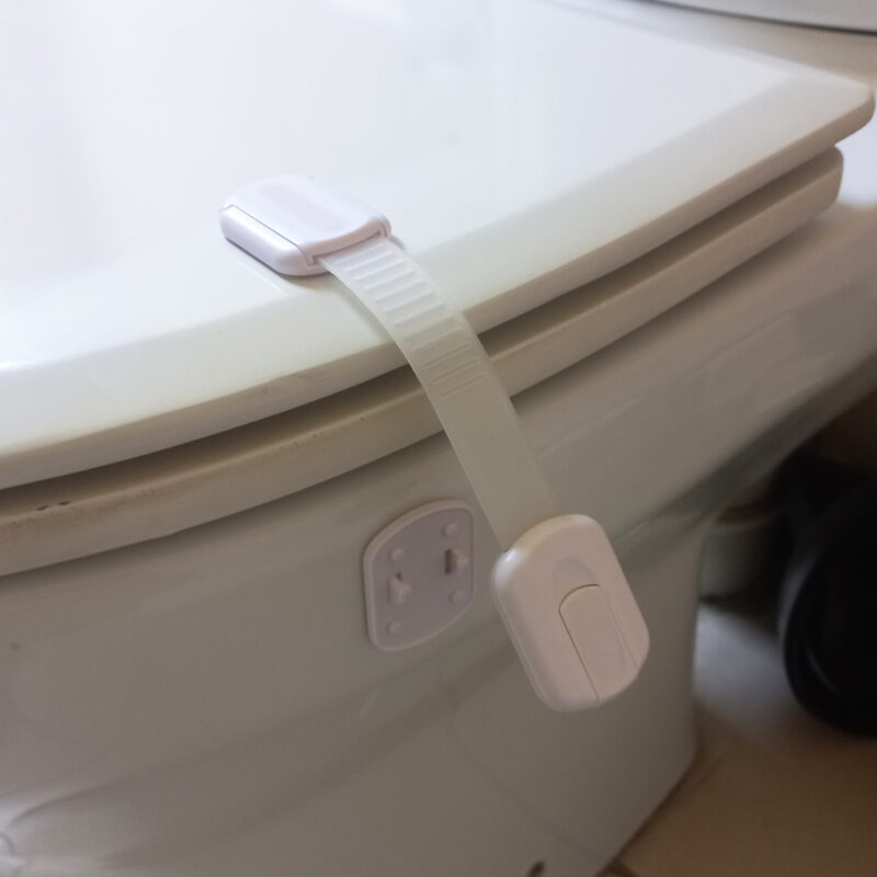 toilet-lock-locked