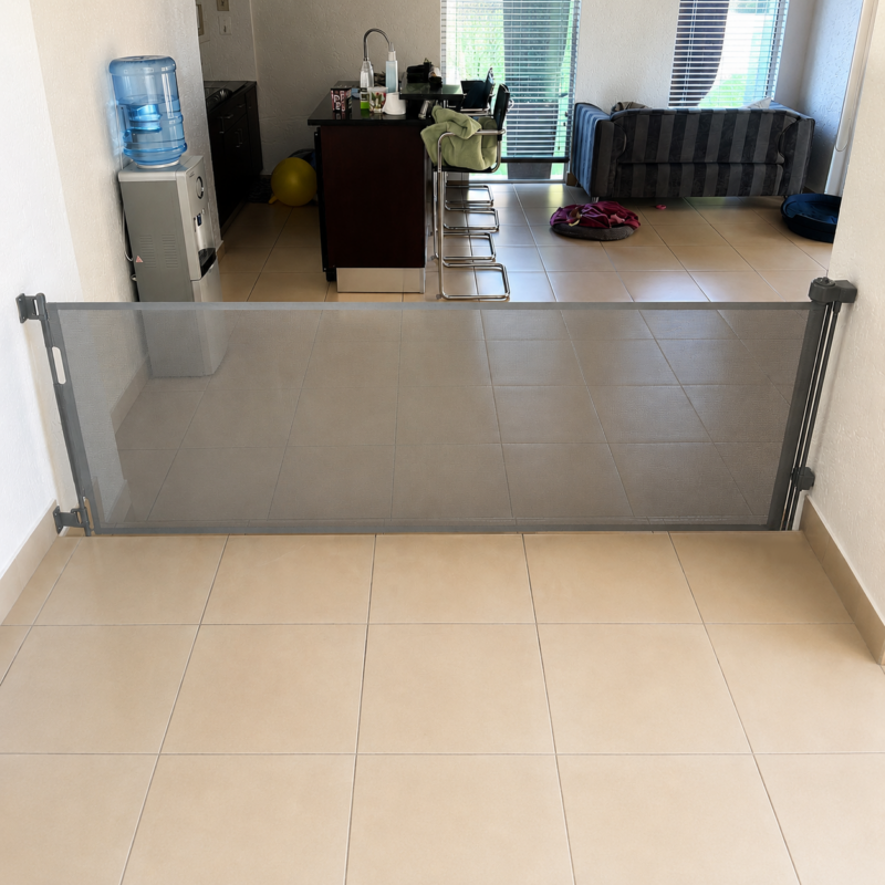 extra-wide-retractable-safety-gate-barrier-3meters