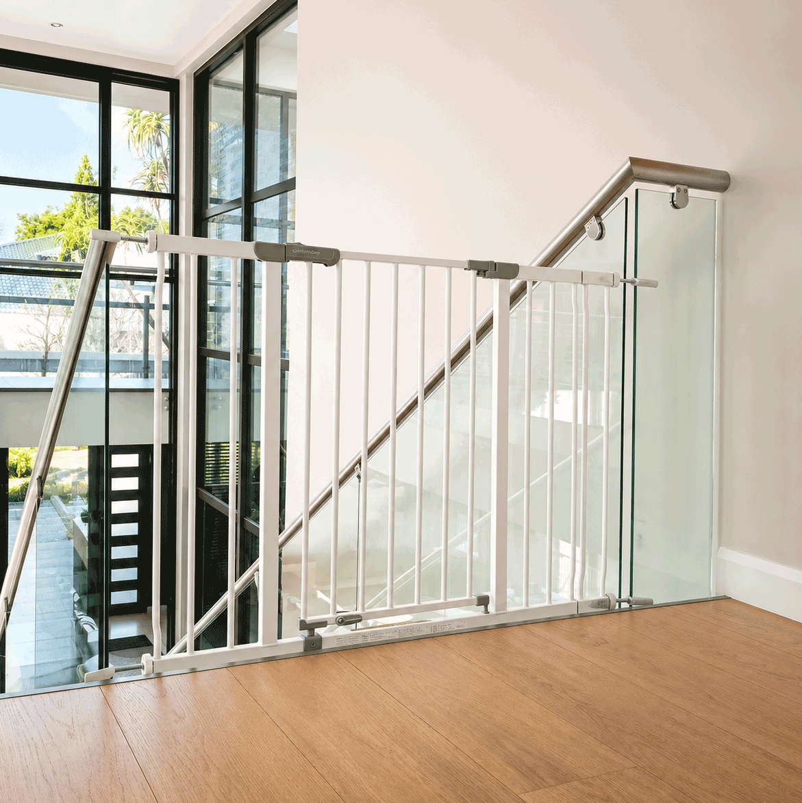 baby-safety-gate-mounted-to-glass-balustrade baby-safety-gate-mounted-to-glass-balustrade