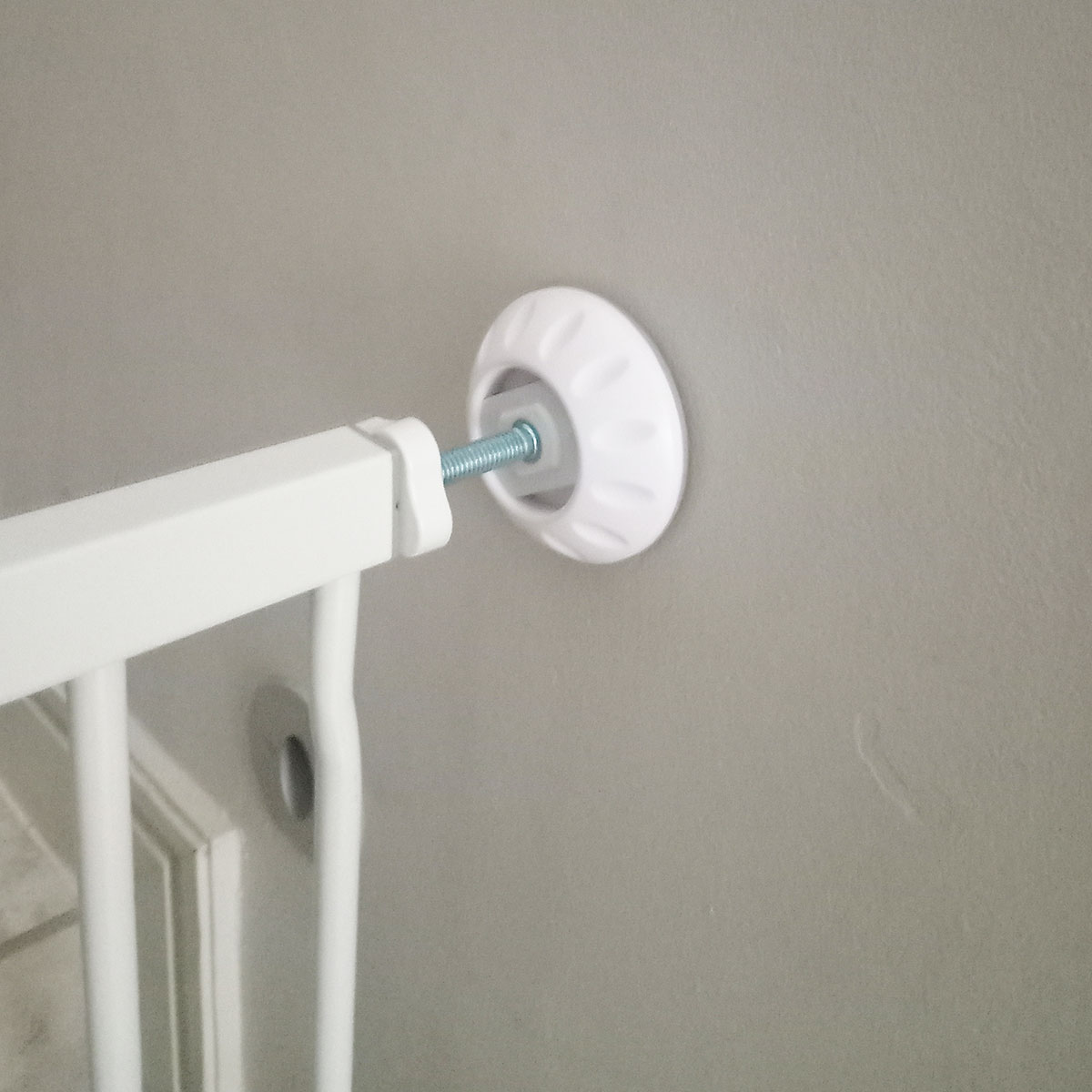 1.5cm-skirting-spacers-for-baby-gate