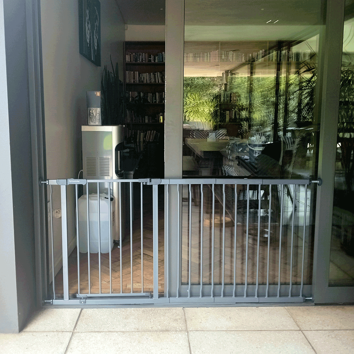 baby-pet-gate-for-sliding-doors