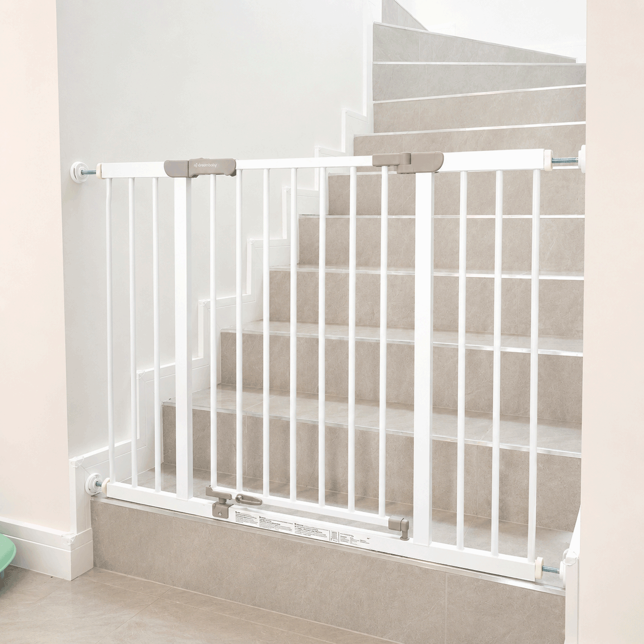 dream-baby-ava-extra-wide-gate-108cm