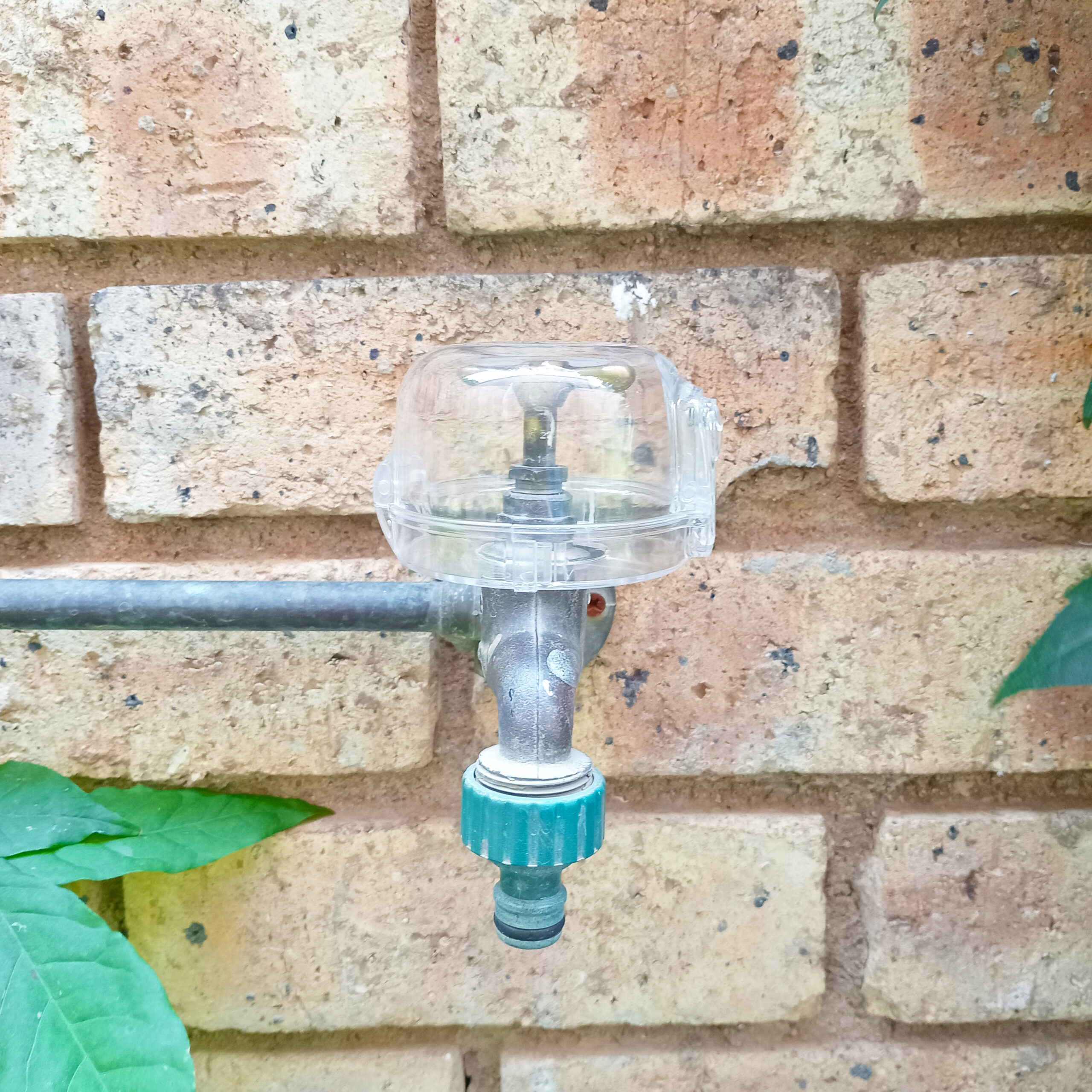 childproof-lock-for-outside-taps
