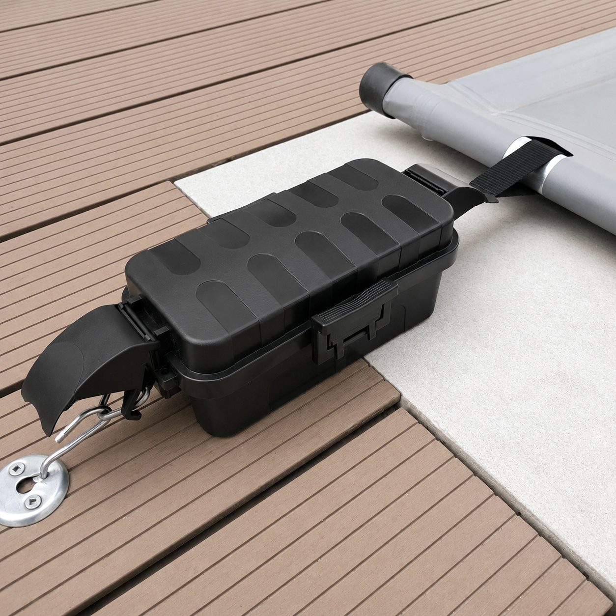 childproof pool cover ratchet enclosure