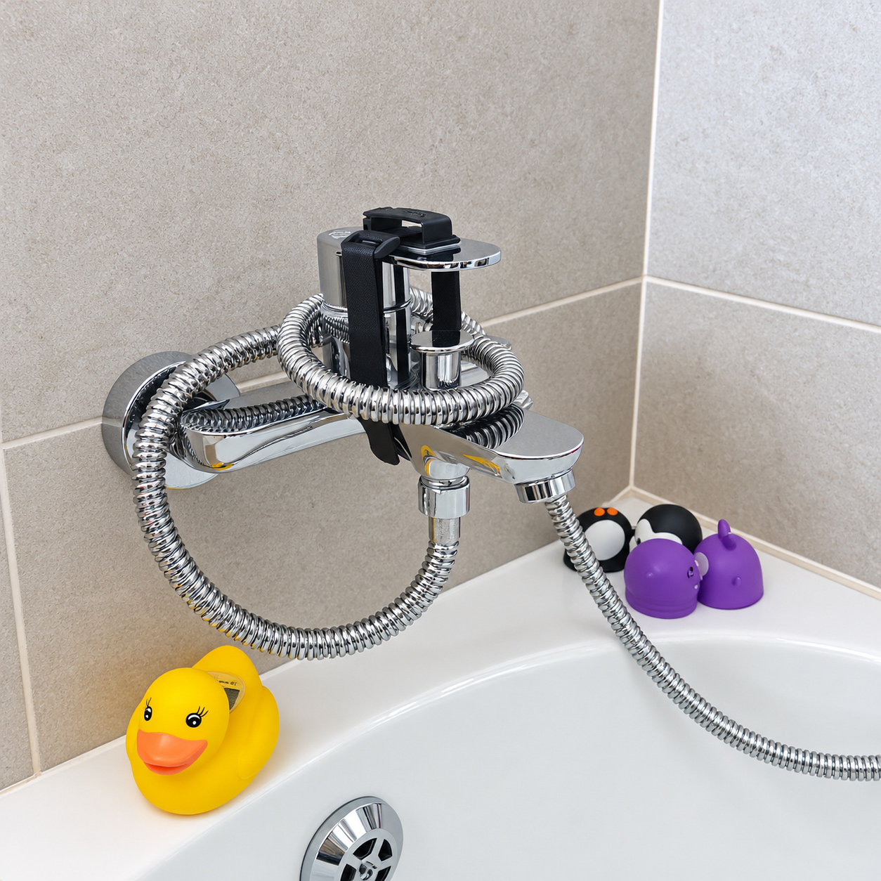 childproof-faucet-lever-lock-to-prevent-burns