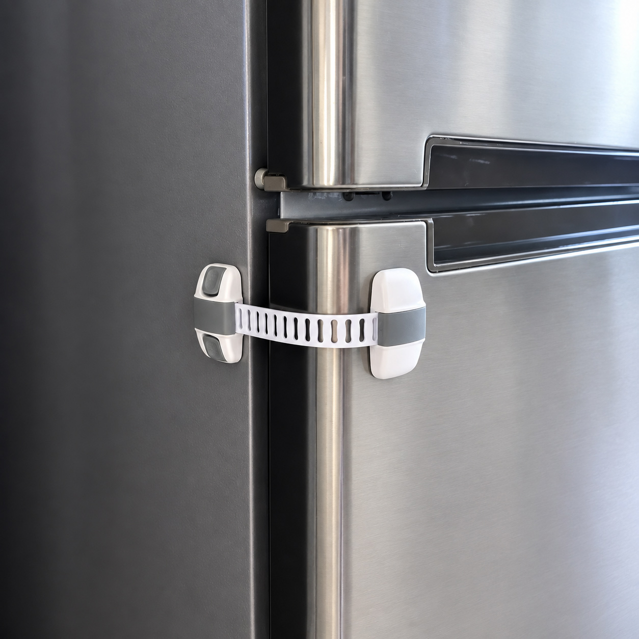 childproof-kitchen-fridge-lock-with-adjustable-strap