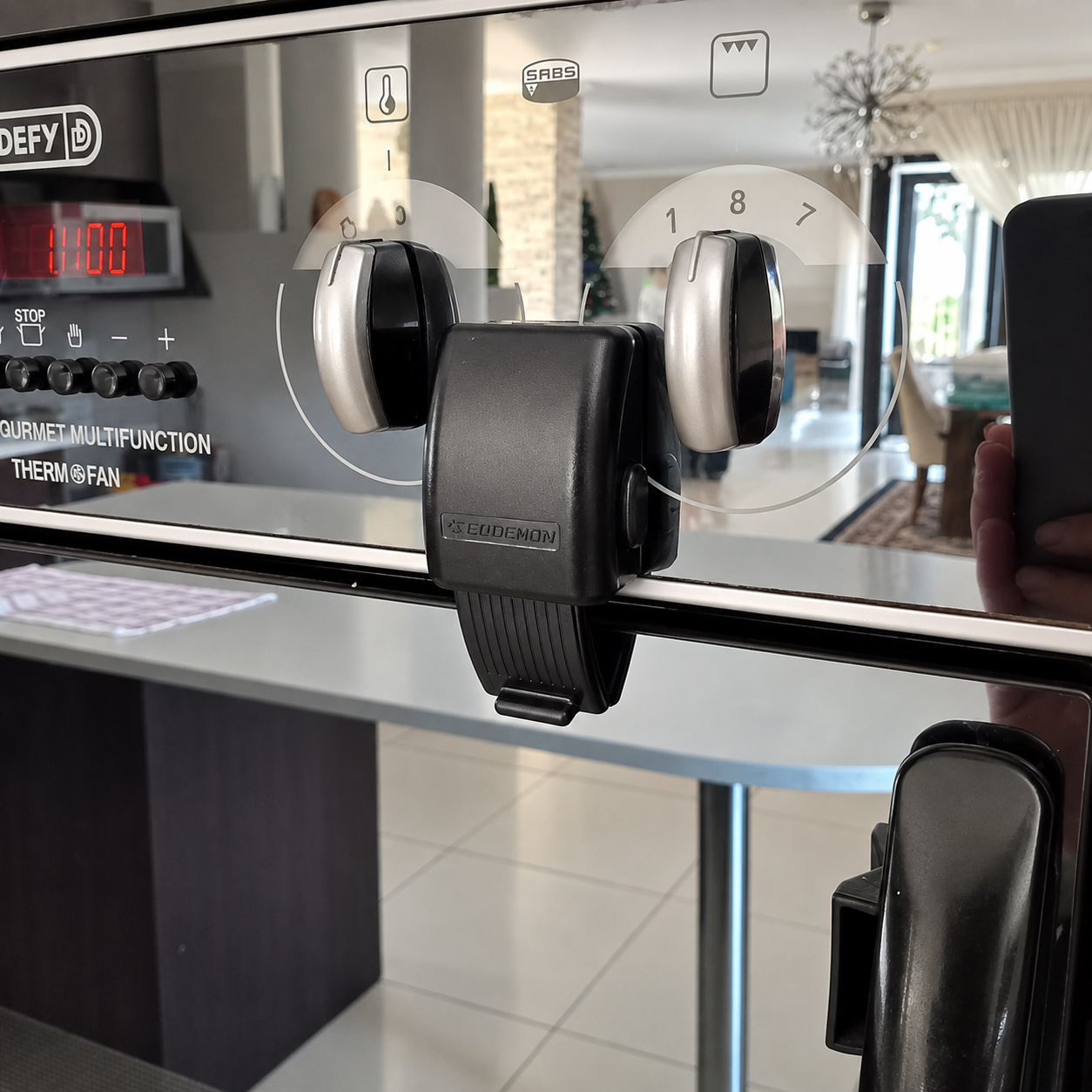 childproof-oven-door-lock
