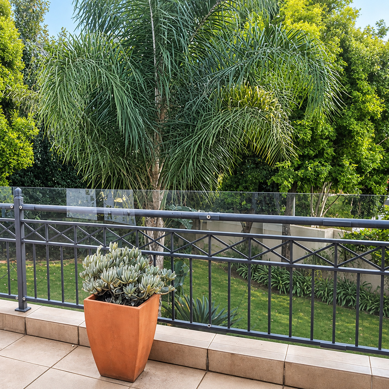 clear-polycarbonate-south-africa-childproofing-solution-for-outdoor-balcony